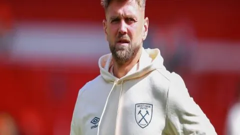 《东京新星闪耀！日本U15足球小将力挫欧洲强敌比利时、荷兰，展现强劲实力》